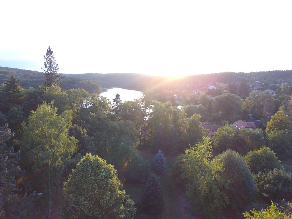 Vila Olga Jevany Exteriör bild