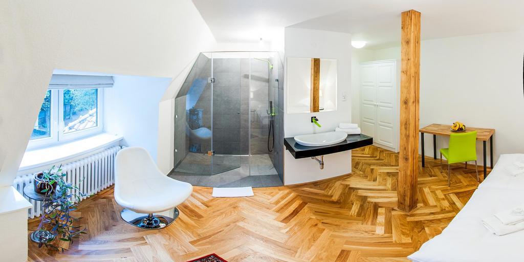 Vila Olga Jevany Exteriör bild