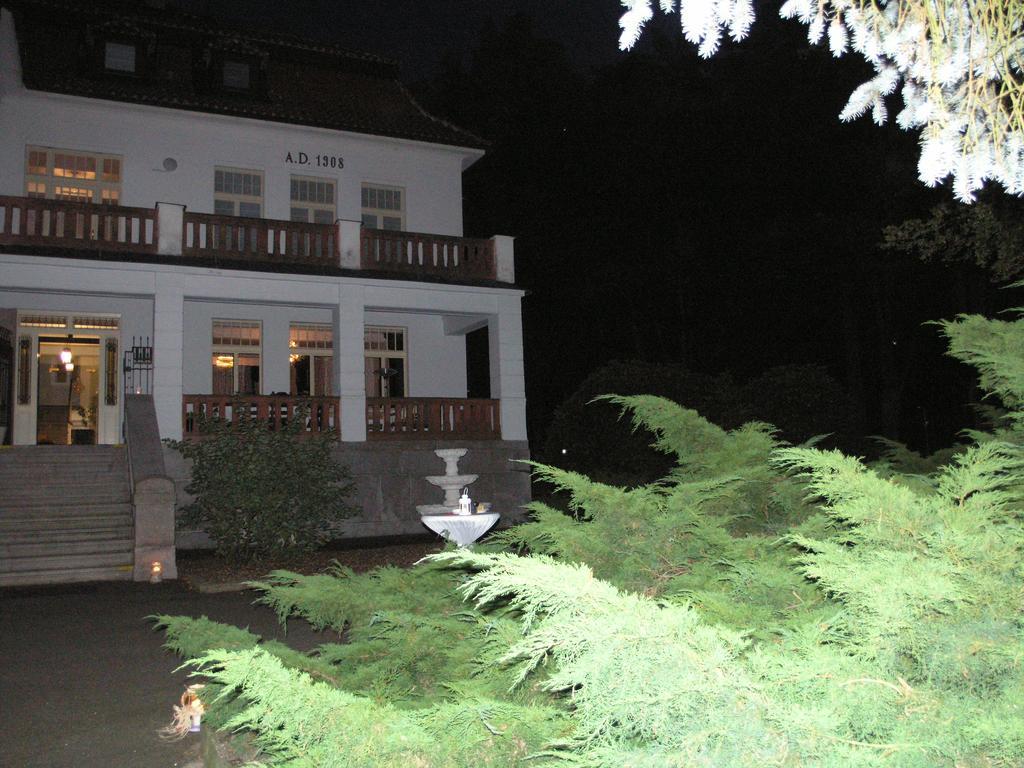 Vila Olga Jevany Exteriör bild