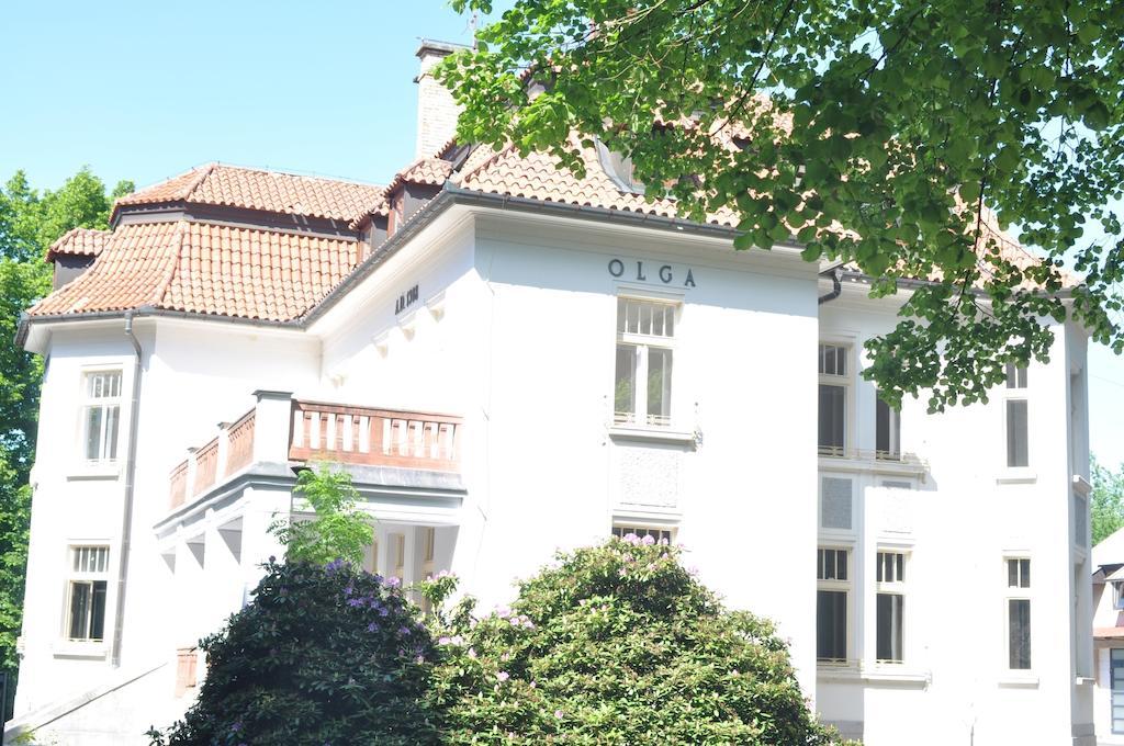 Vila Olga Jevany Exteriör bild